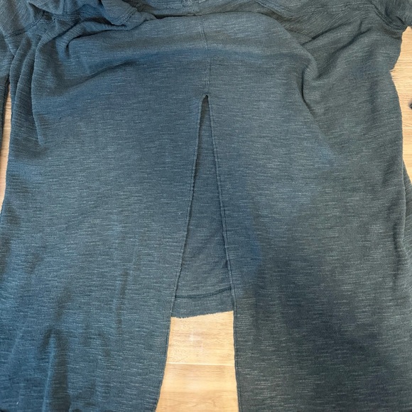 We The Free by Free People Cowl Neck Long Sleeve Split Back Top - Size Medium - Picture 6 of 8